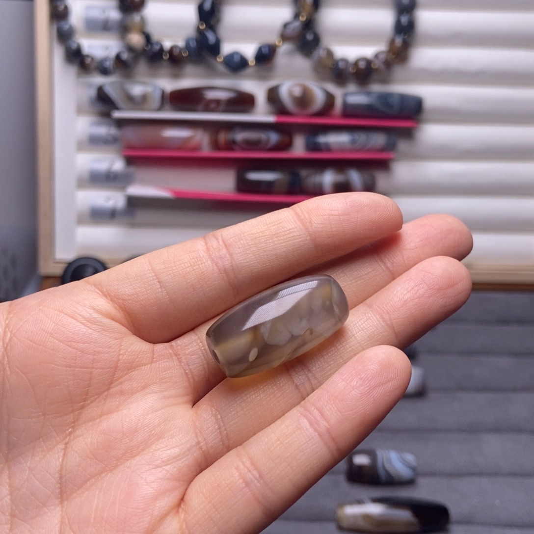 Y***佳玛瑙/玉髓合金颈饰