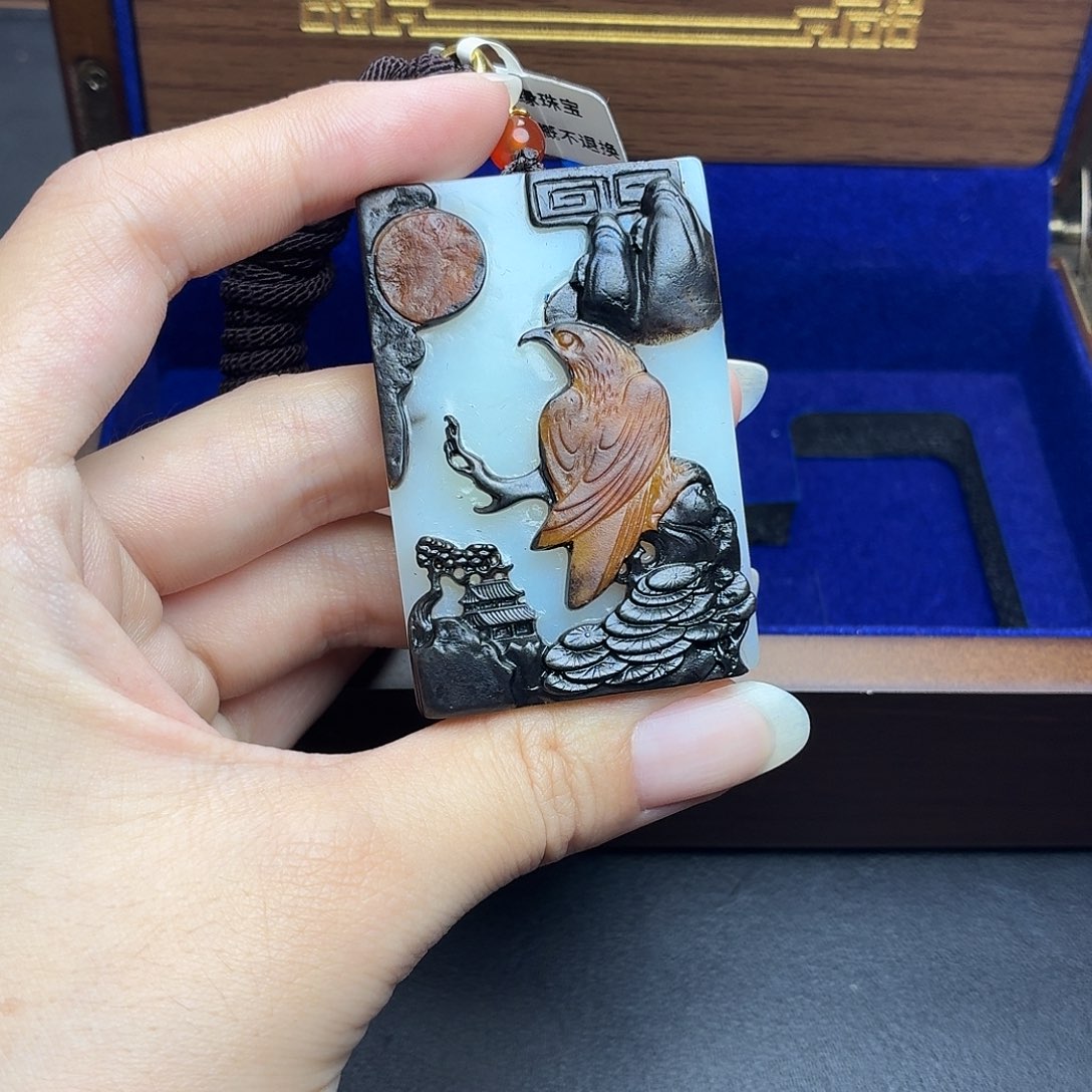 一***金和田玉未镶嵌颈饰N