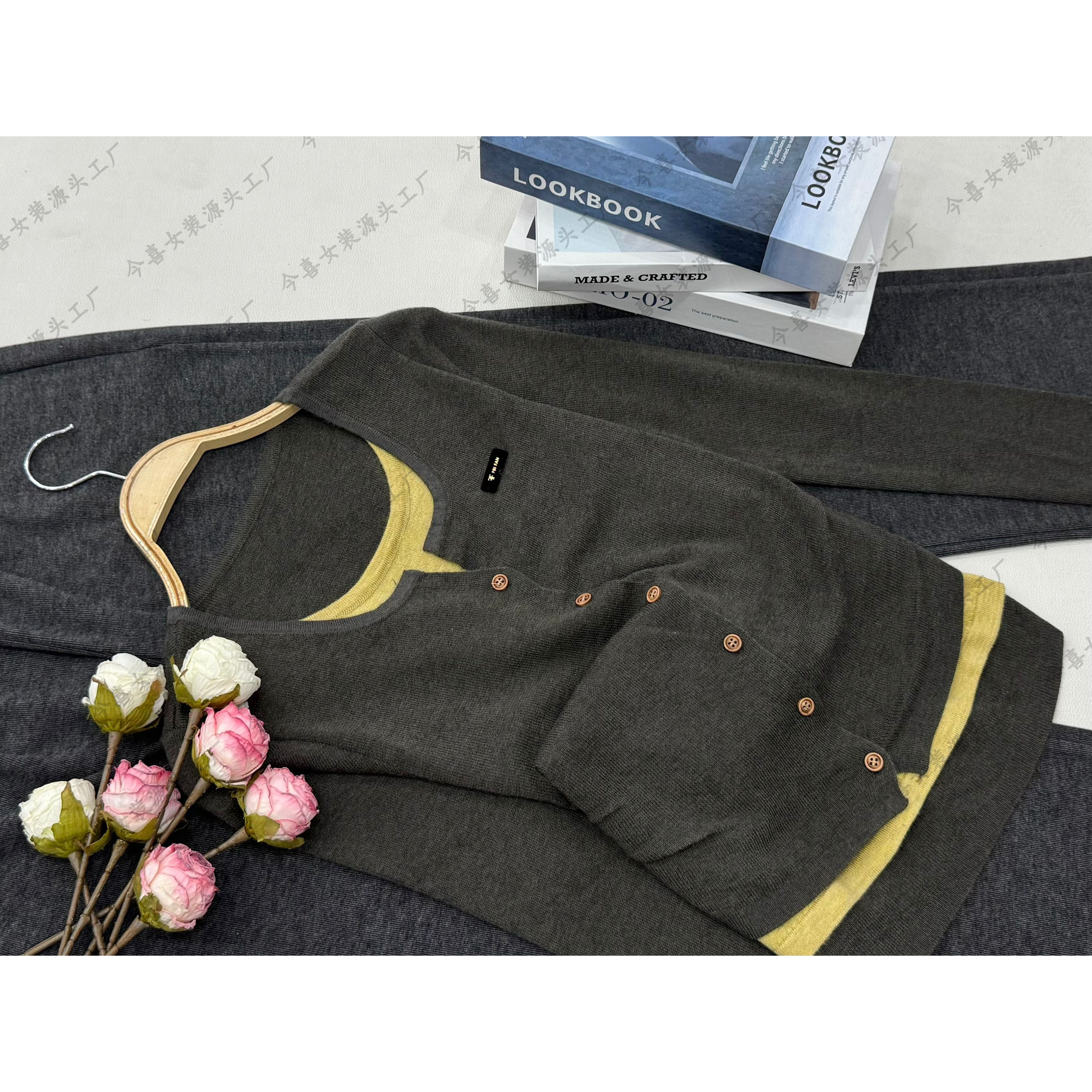 【绿色非凡假两件】早秋新款时尚长袖针织上衣QC3597