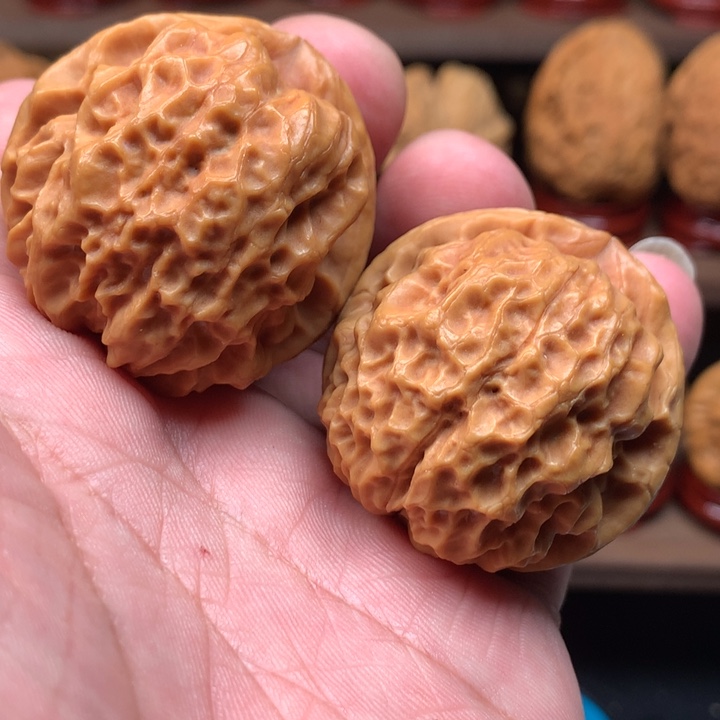 文玩核桃吊坠龙鳞金蟾