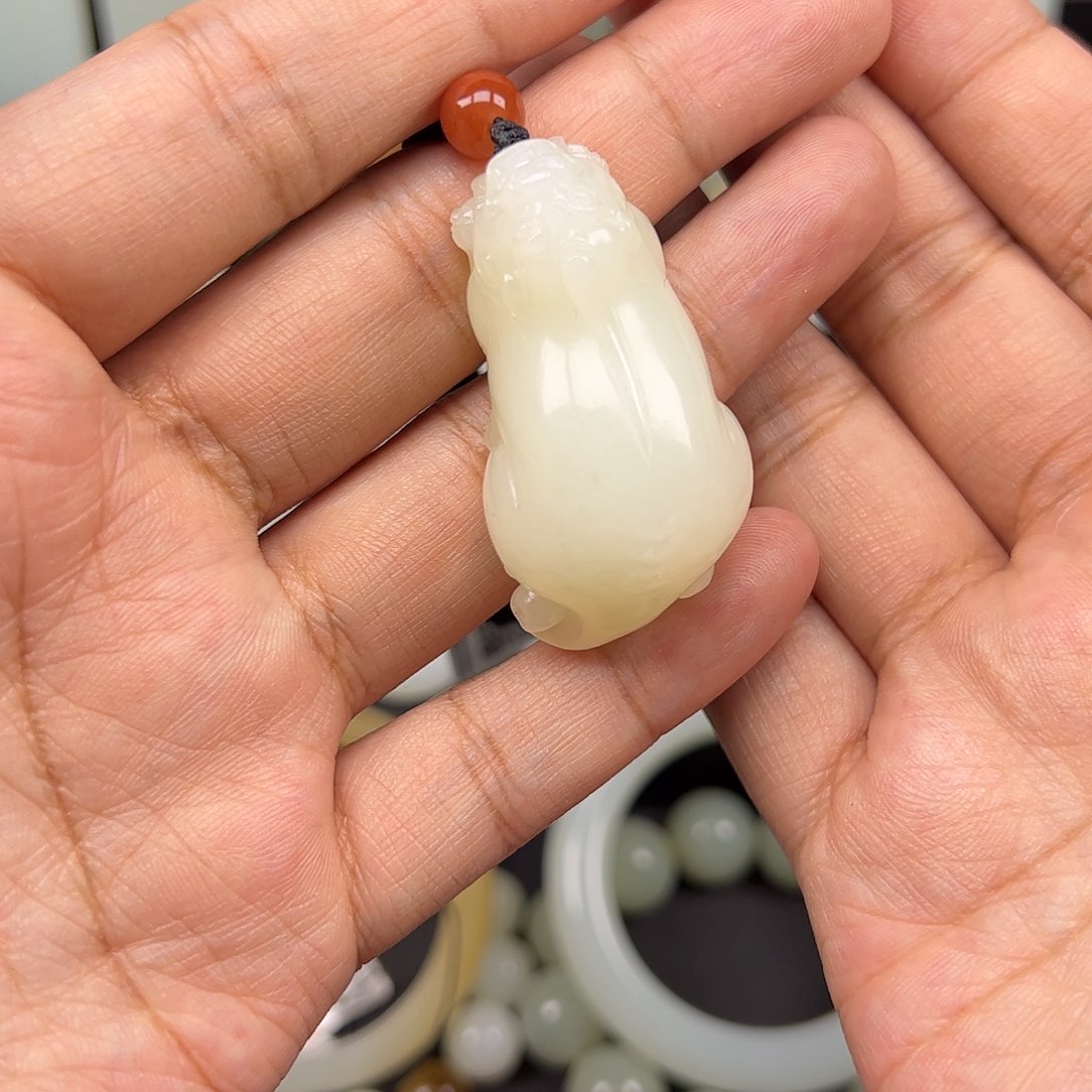 和田玉颈饰未镶嵌