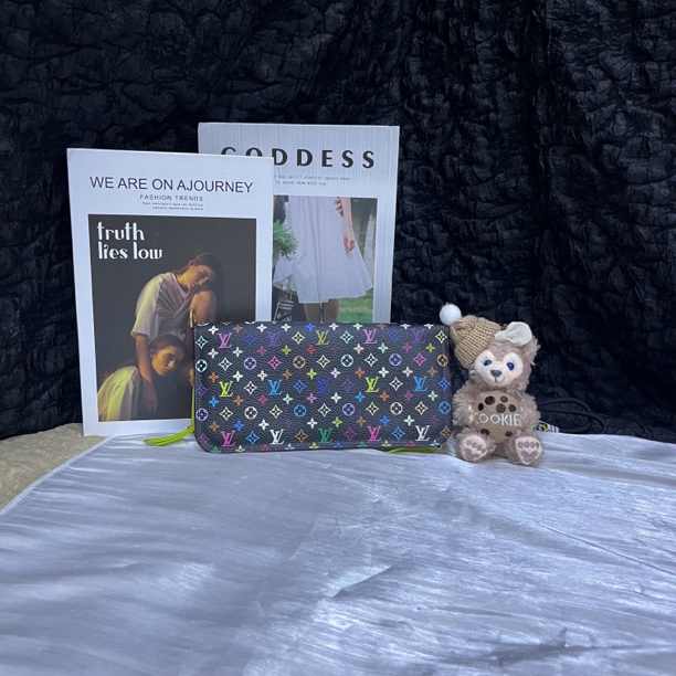 95新 LouisVuitton/路易威登 黑三彩卡包钱包手拿包