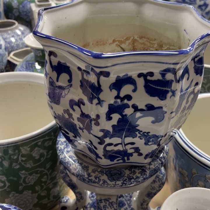 瓷片微瑕。。。。。。。。。。。。。