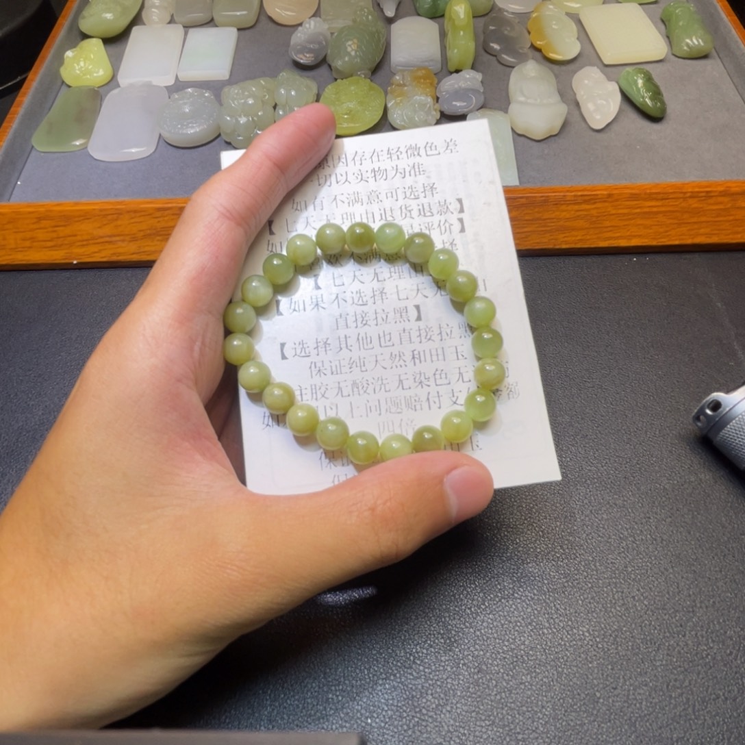 山***民和田玉未镶嵌颈饰