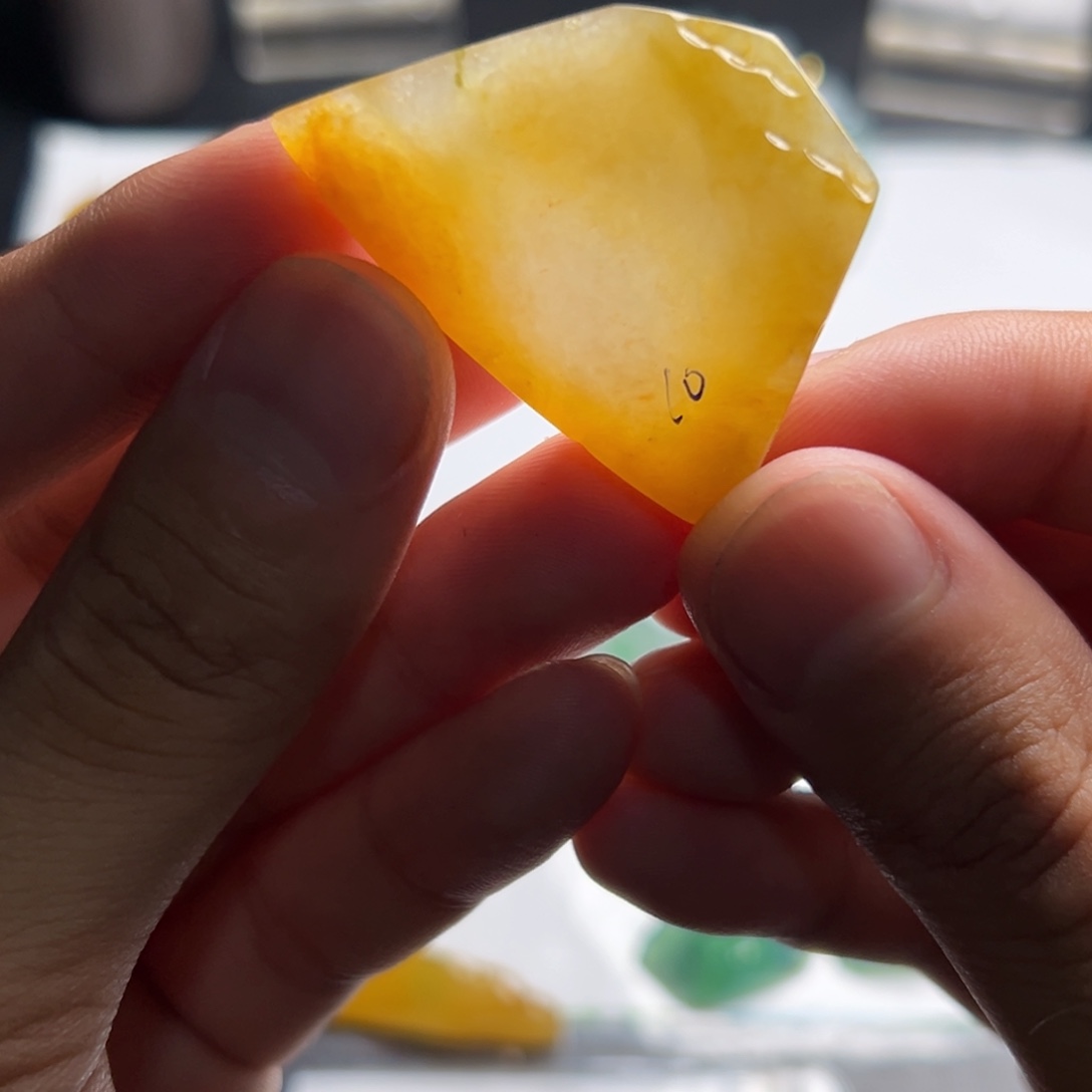 未镶嵌定制翡翠冰黄翡挂件牌