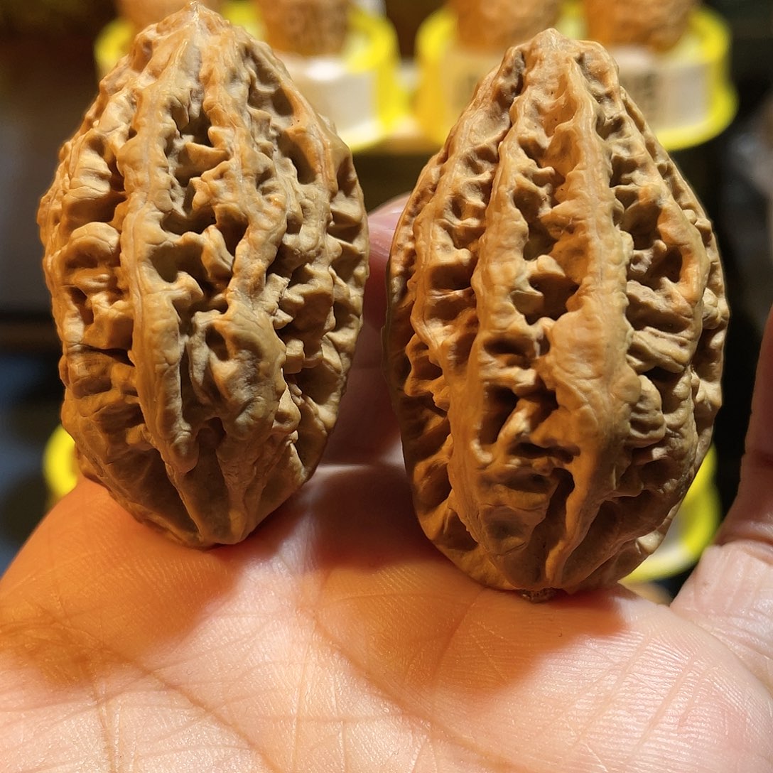 吊坠文玩核桃狂龙纹