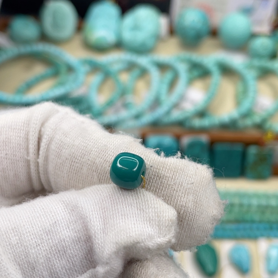 R***、绿松石未镶嵌挂件