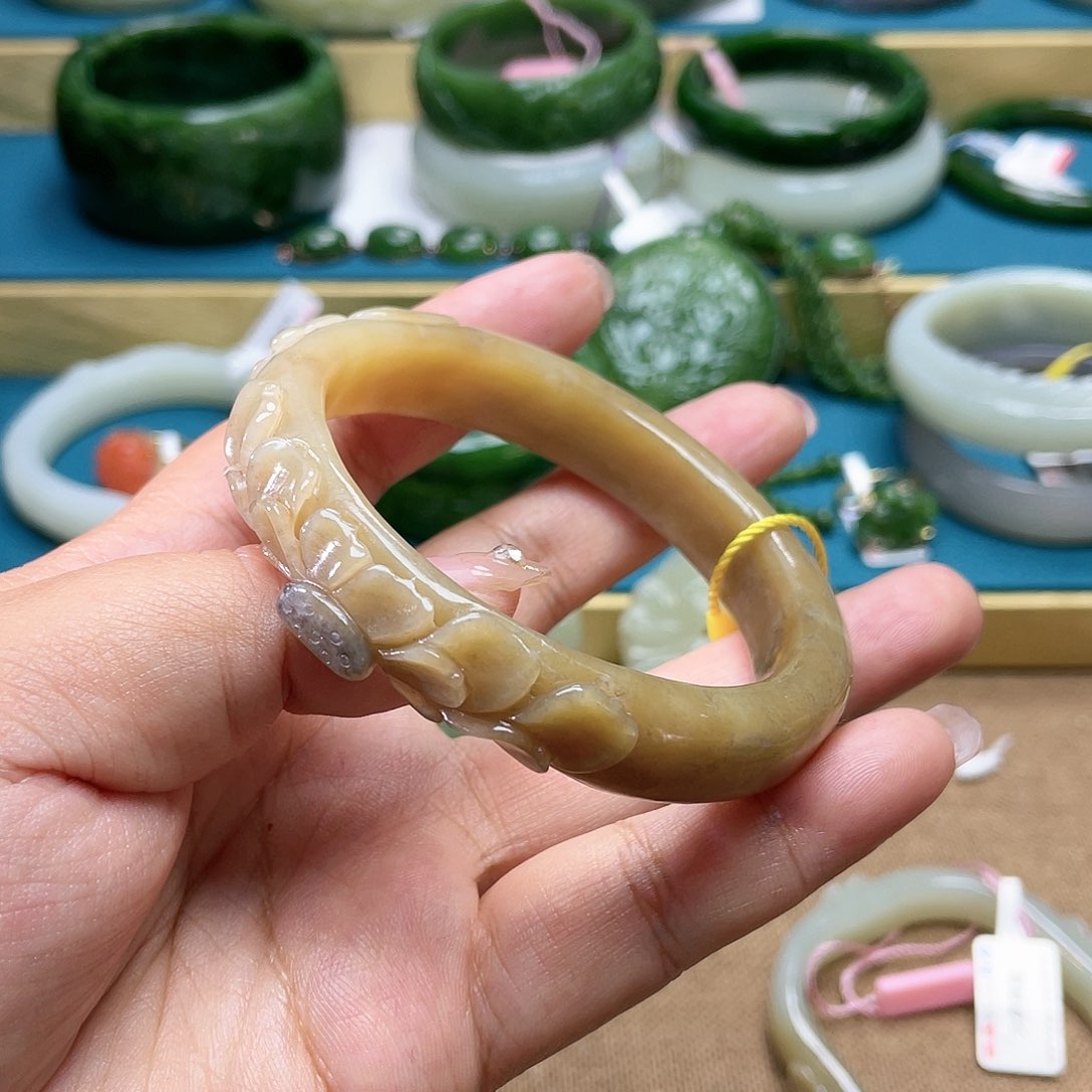 【闪购商品】和田玉手镯58圈口40未镶嵌