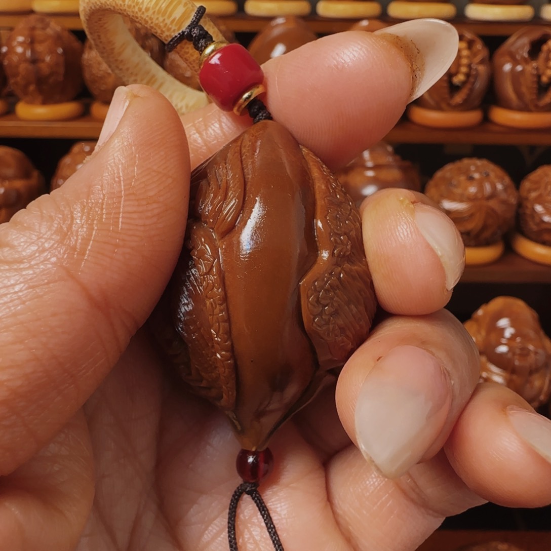 橄榄核把件三生三世手把件36