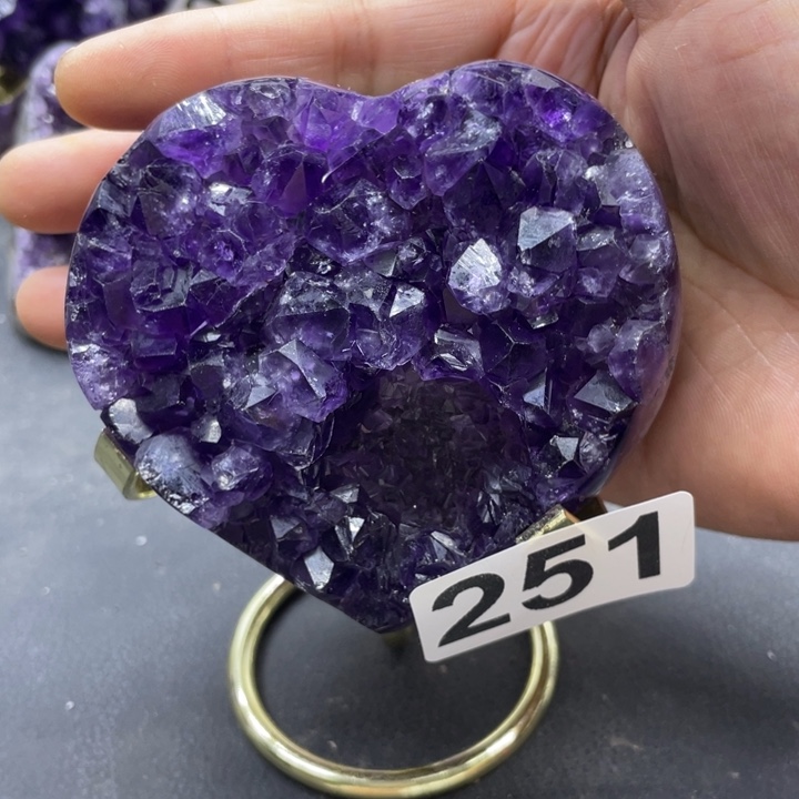 未镶嵌水晶大型摆件（非配饰）