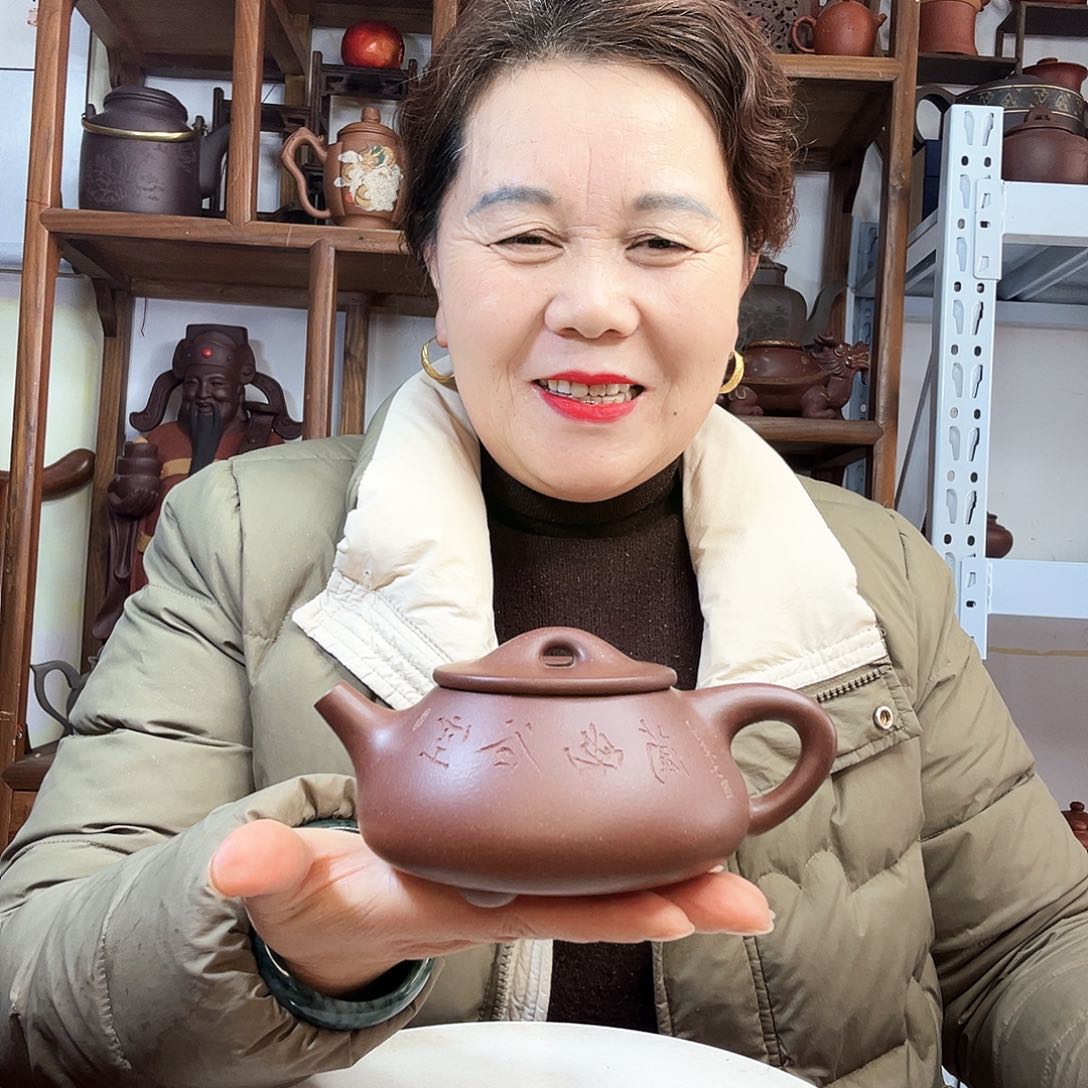 紫砂茶壶紫砂壶泡茶喝起来