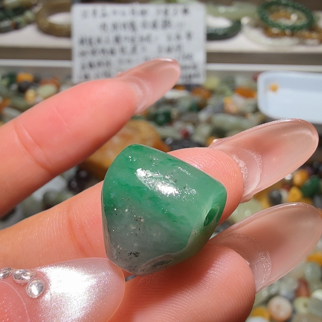 和田玉未镶嵌珠宝奇石