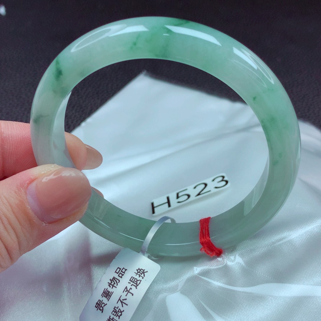 翡翠手镯未镶嵌手镯88