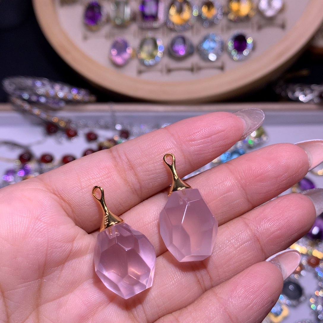 【闪购商品】银S925镶嵌戒指水晶7**W戒指