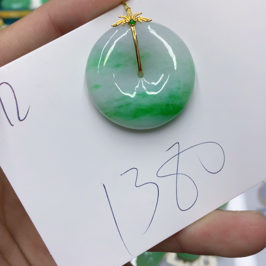 翡翠颈饰18K金镶嵌翡翠11111111111111