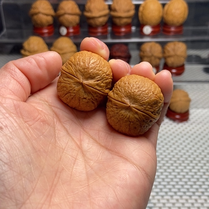 文玩核桃把件2铁蛋