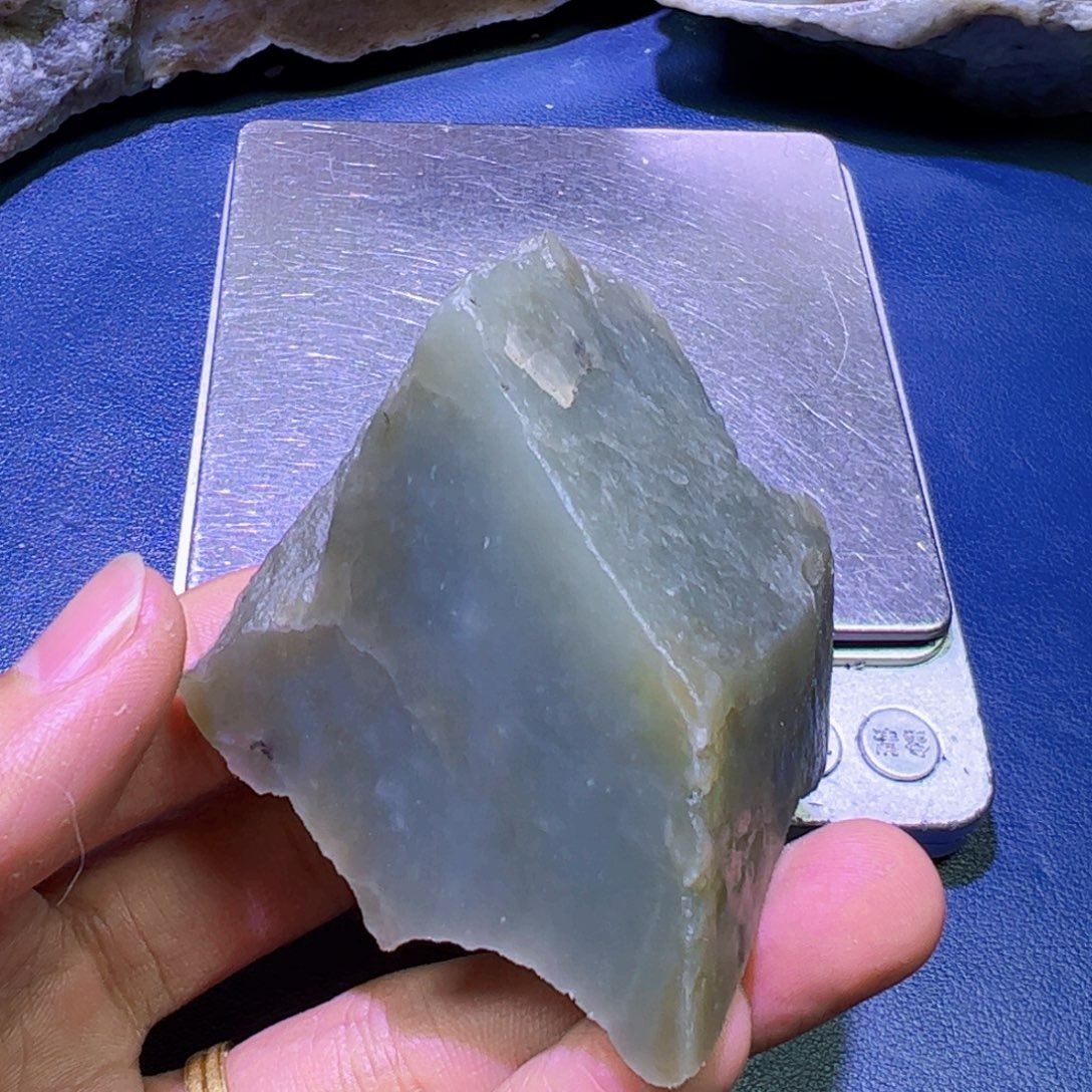 未镶嵌和田玉（糖玉）珠宝半成品
