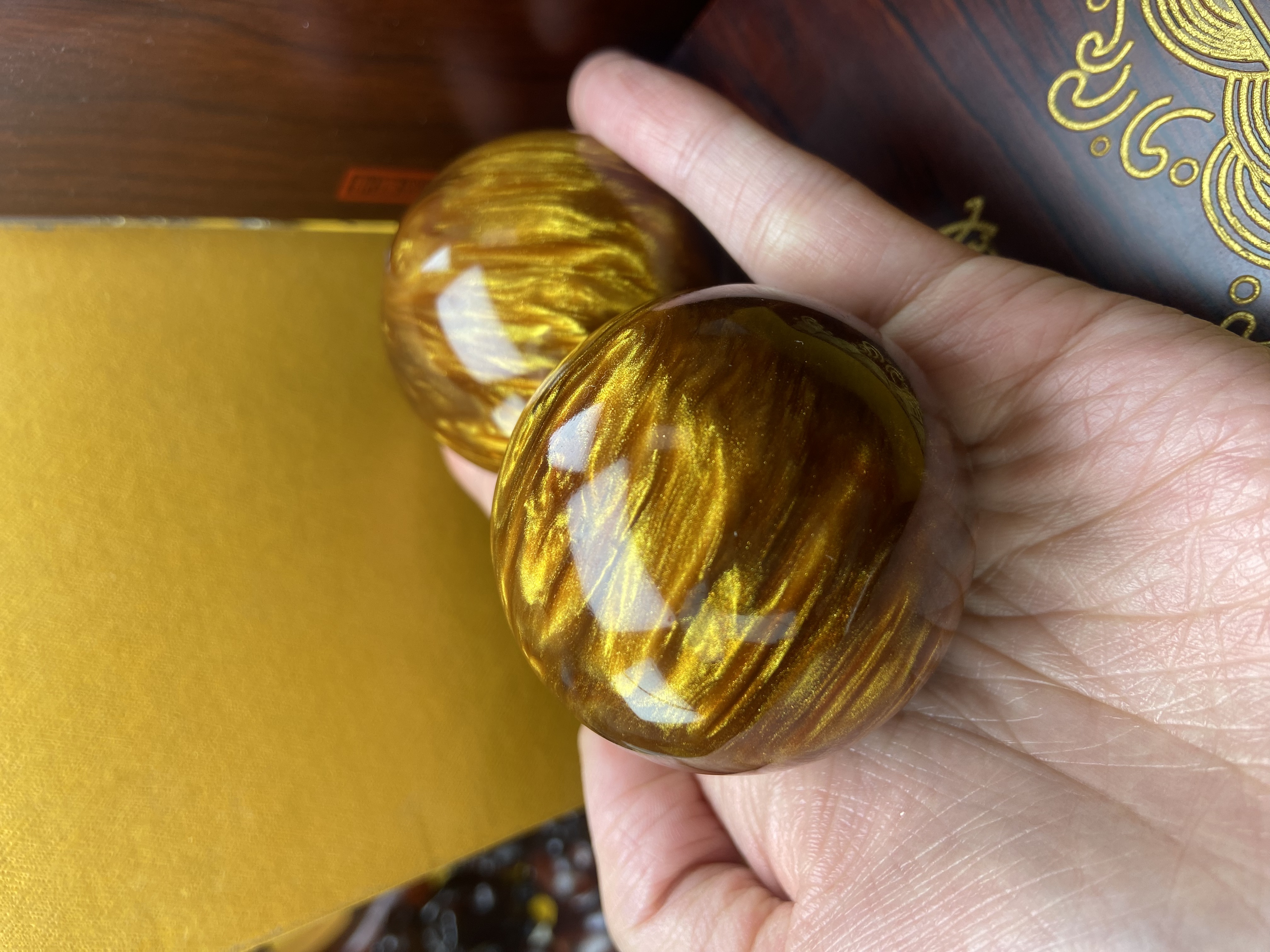 【金丝海柳 手玩球 】 一对 金丝海柳 手把件经典时尚