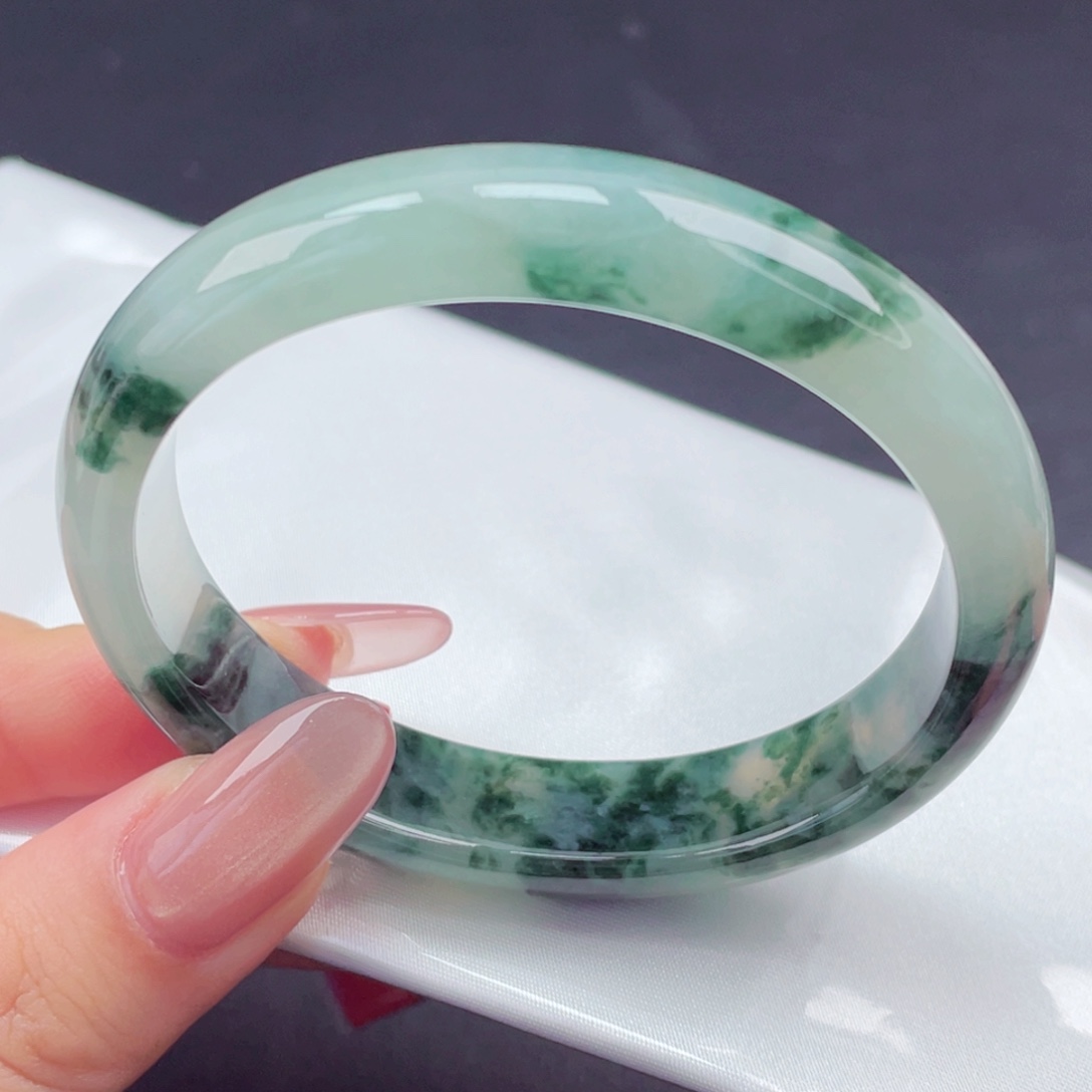 翡翠手镯未镶嵌58贵妃