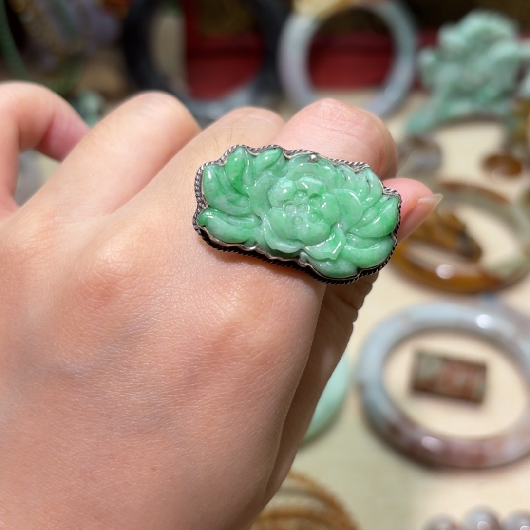 翡翠戒指未镶嵌老银果绿荷花翡翠