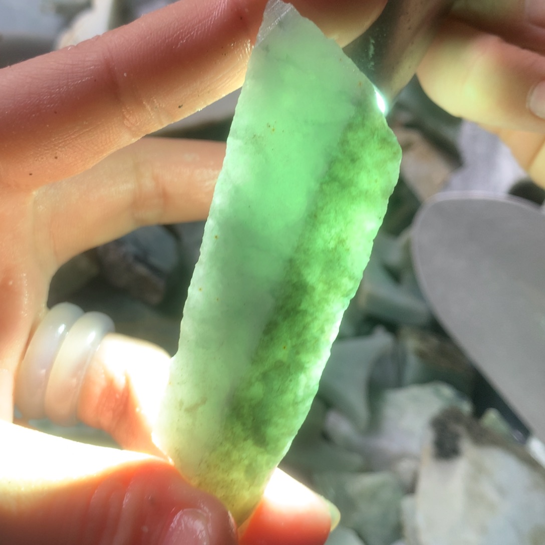 翡翠颈饰未镶嵌缅甸翡翠