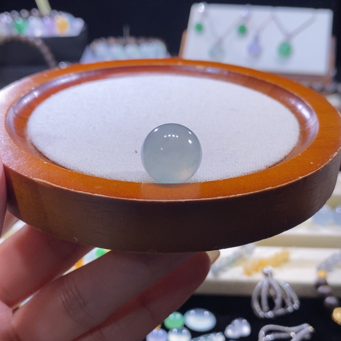 翡翠未镶嵌颈饰冰蓝色大珠卡14.7