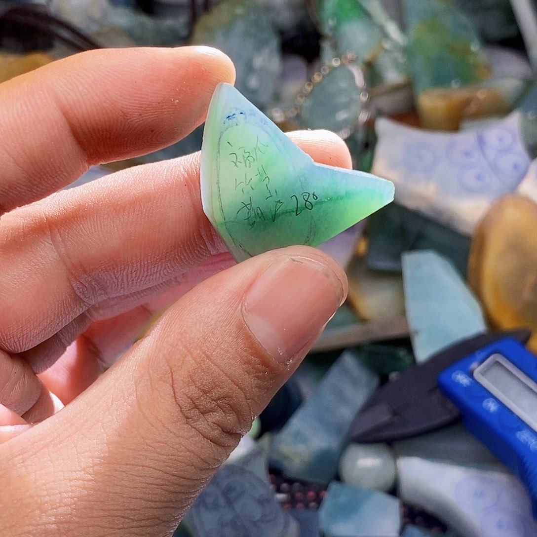 未镶嵌定制翡翠翡翠