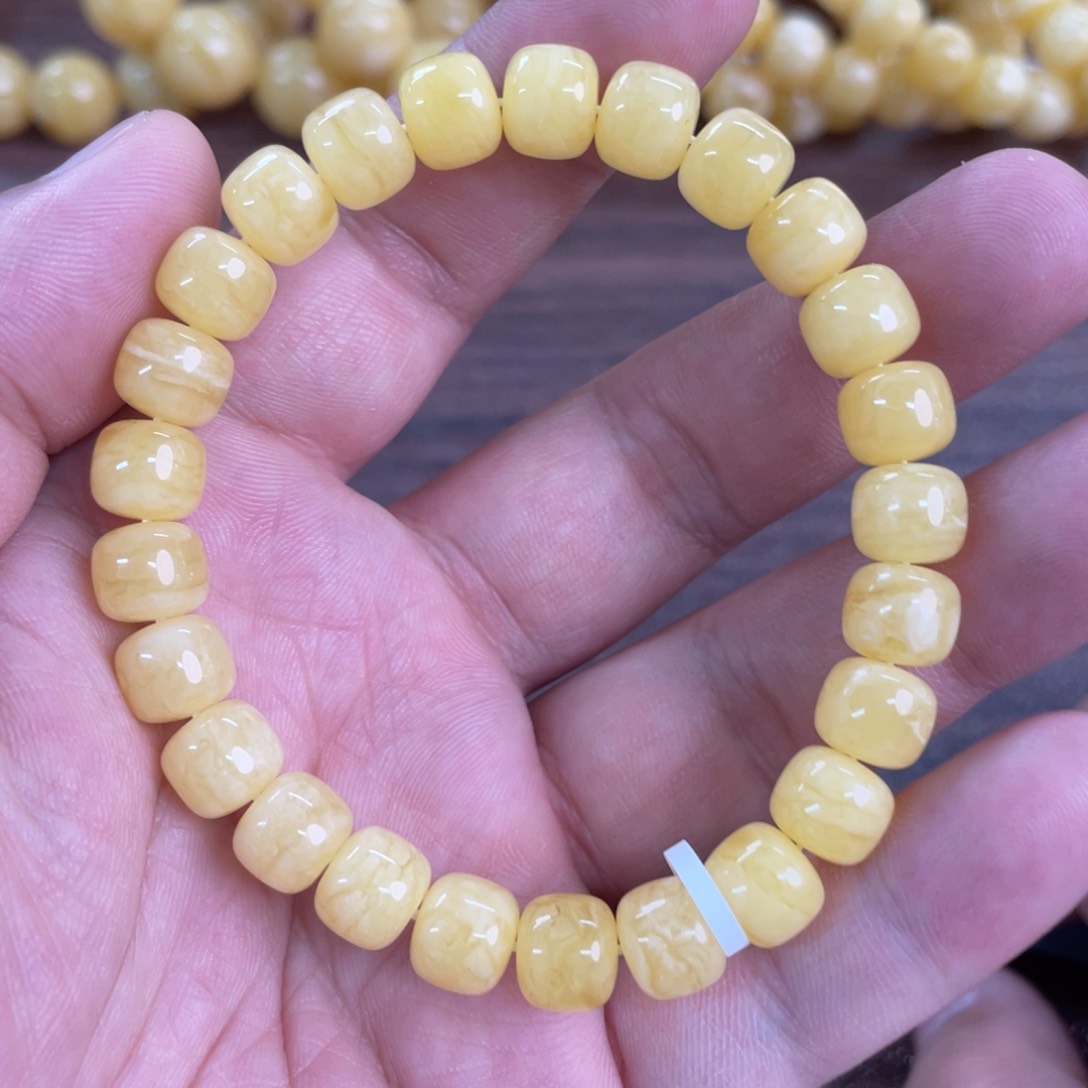 未镶嵌琥珀裸石113000000