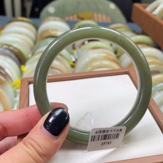 【闪购商品】和田玉手镯未镶嵌58➕