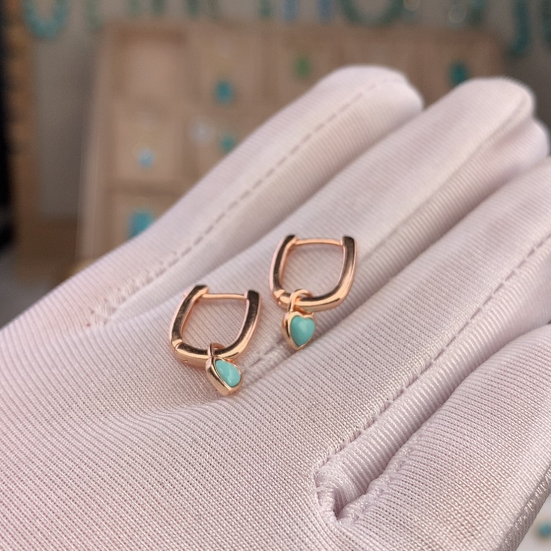 喜***堂绿松石未镶嵌耳饰