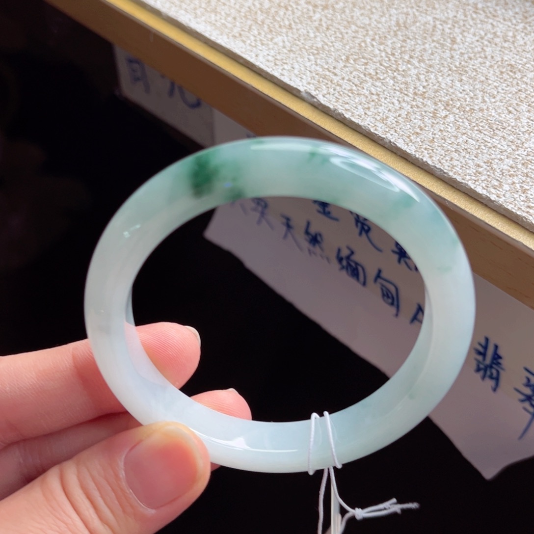 翡翠未镶嵌手镯手镯