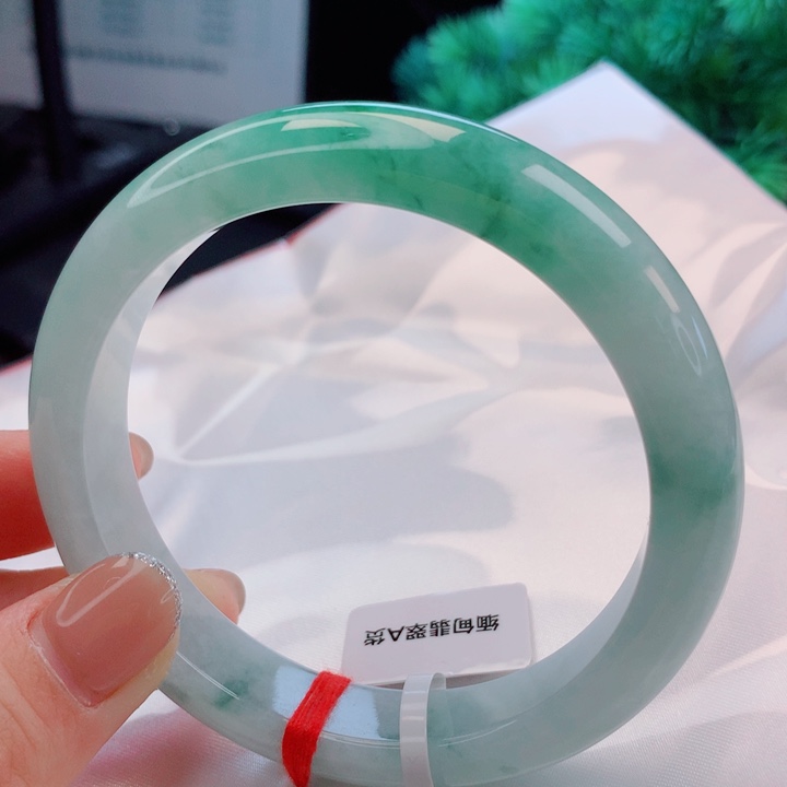 翡翠未镶嵌手镯63圈口