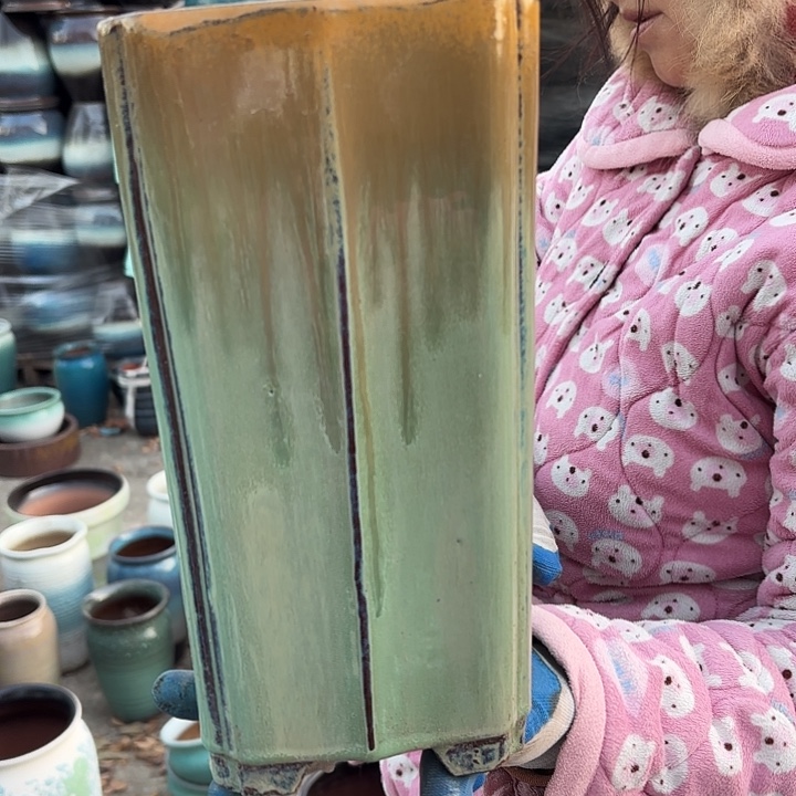 高度27厘米口14厘米