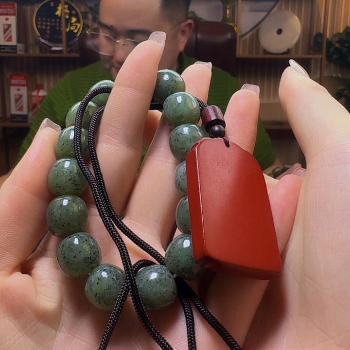 和田玉手串未镶嵌隆*迪