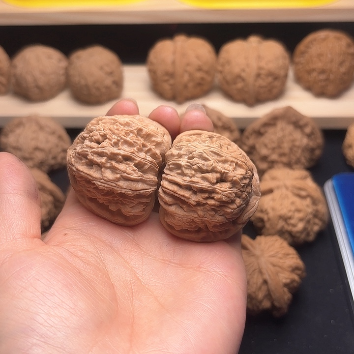 文玩核桃把件H*W41三角白