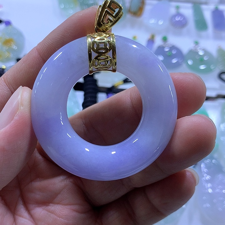 翡翠颈饰18K金镶嵌天然翡翠A货吊坠
