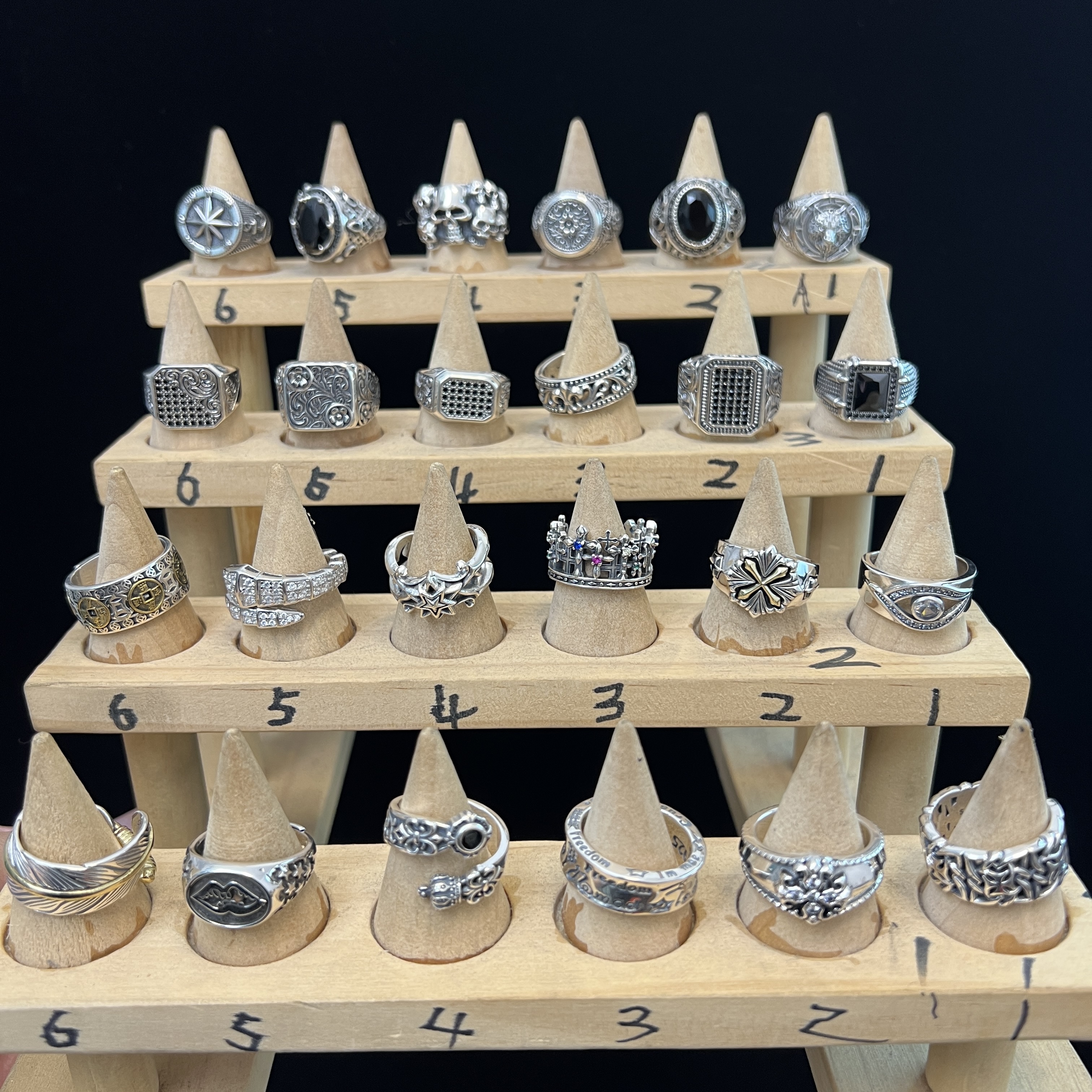 925银戒指 925纯银时尚复古个性潮人款穿搭配饰男女情侣戒指