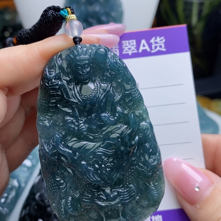 【闪购商品】翡翠颈饰未镶嵌……