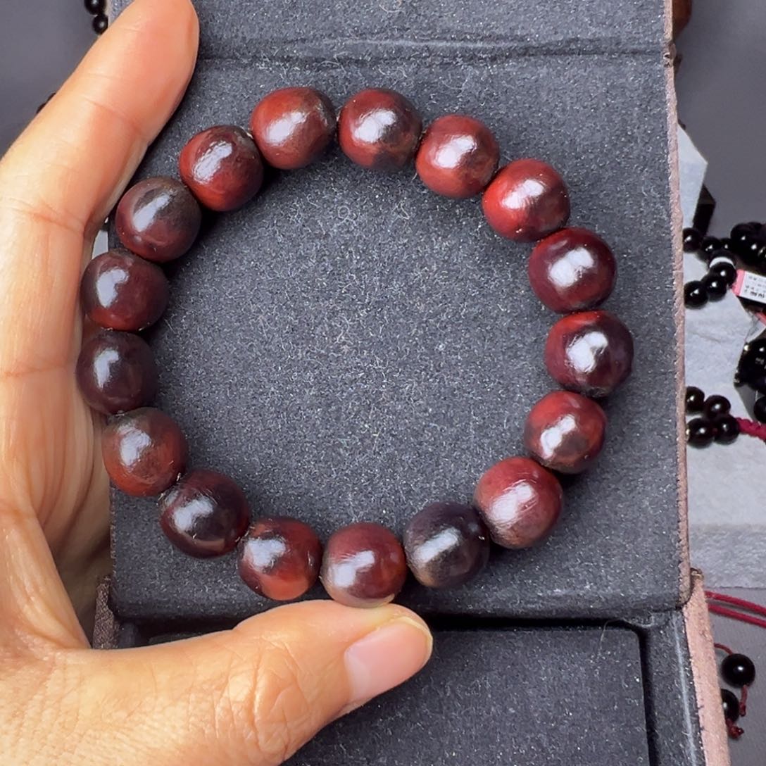 精品手串卡14.5毫米17颗红色手串