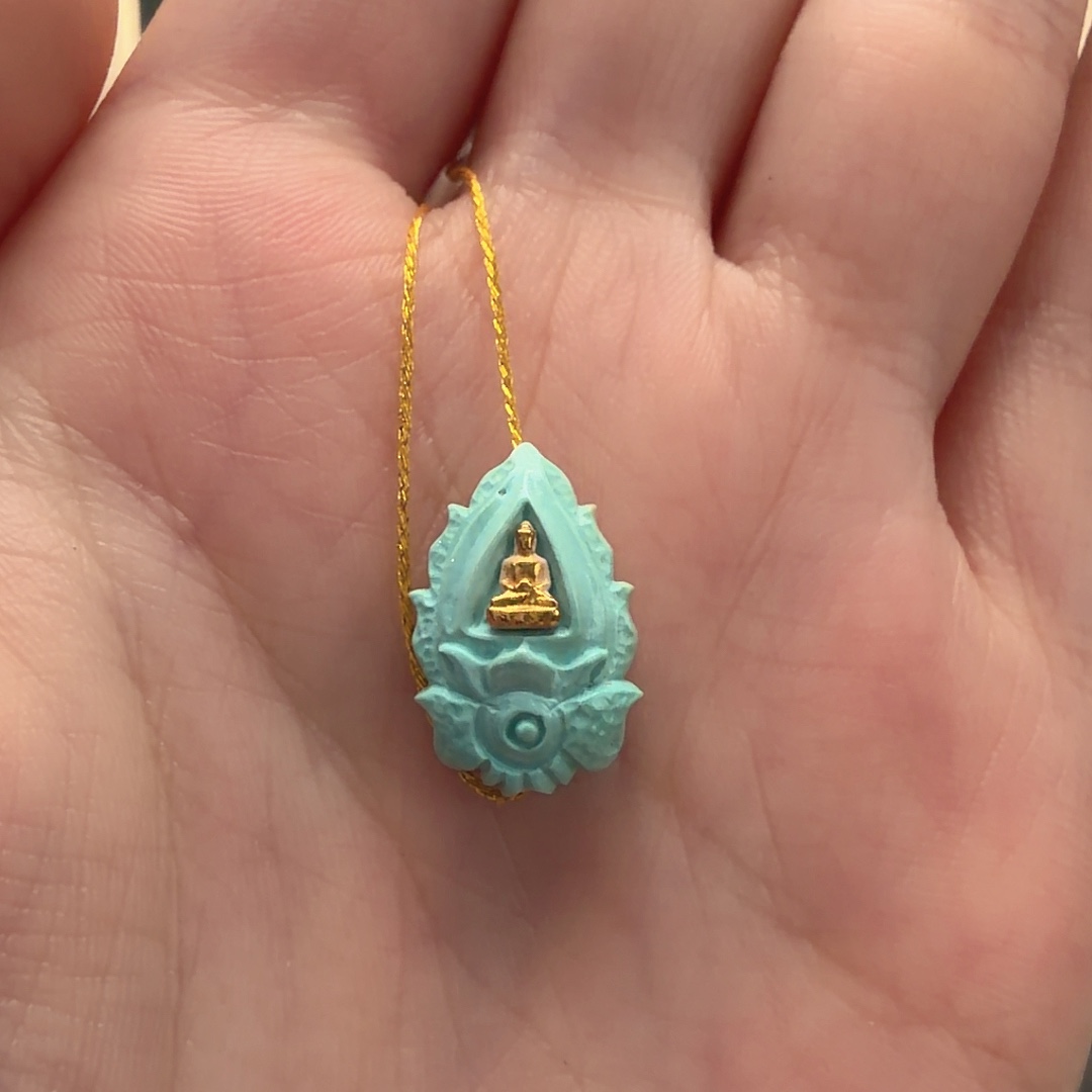 绿松石未镶嵌颈饰