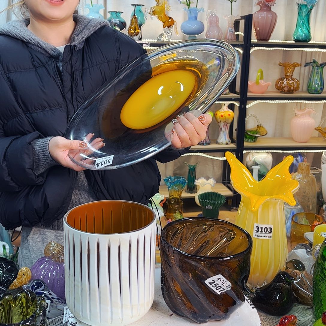 橡***筋家悦美居琉璃花瓶摆件