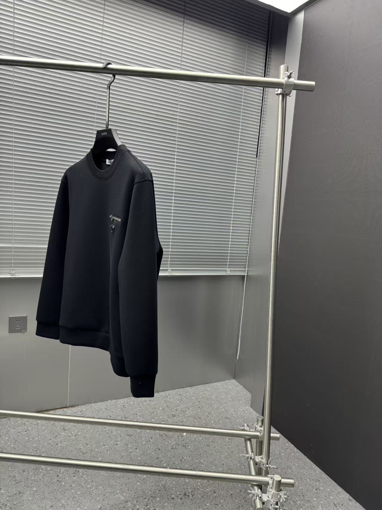 44号#0198#黑色男士秋冬三角磨毛卫衣