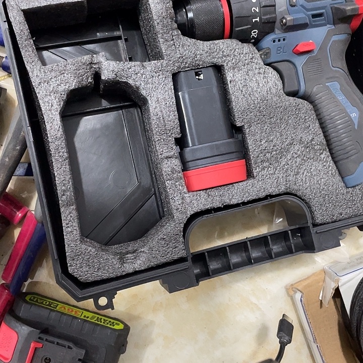 电钻一套全新得发货