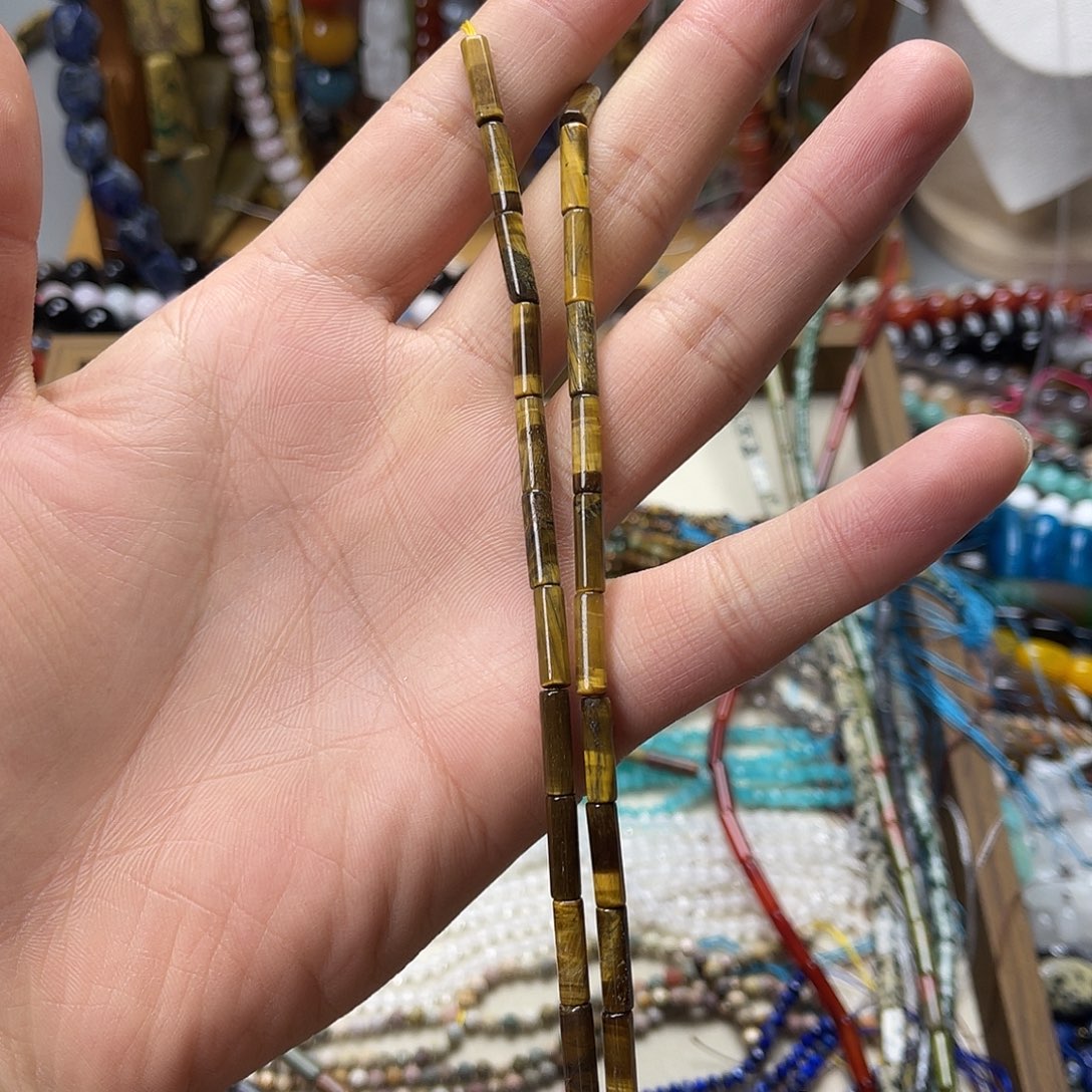 玛瑙/玉髓未镶嵌珠宝半成品卡4黄虎圆管一条