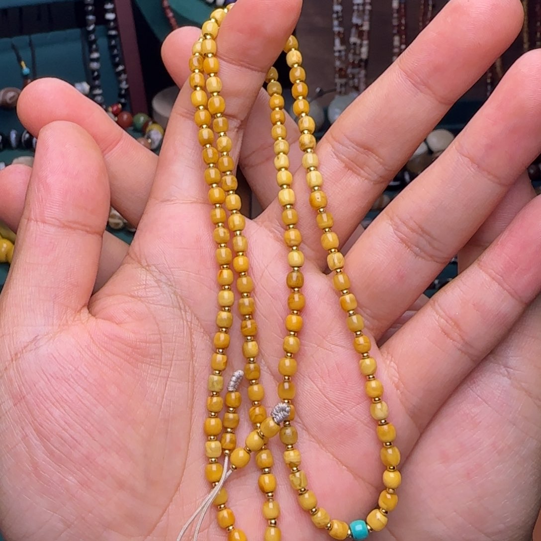 裸石蜜蜡未镶嵌vzhongxingchengyifu