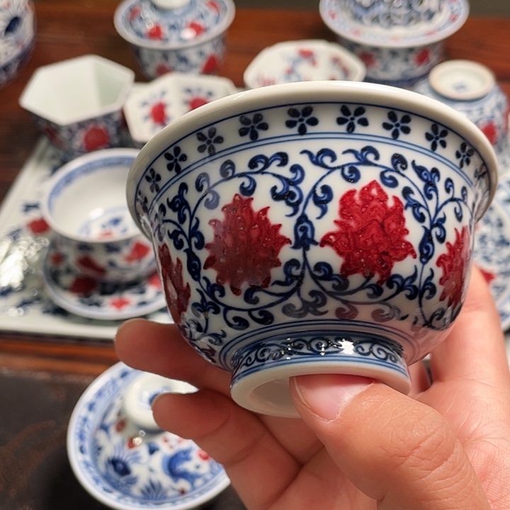 张***林青花釉里红压手杯