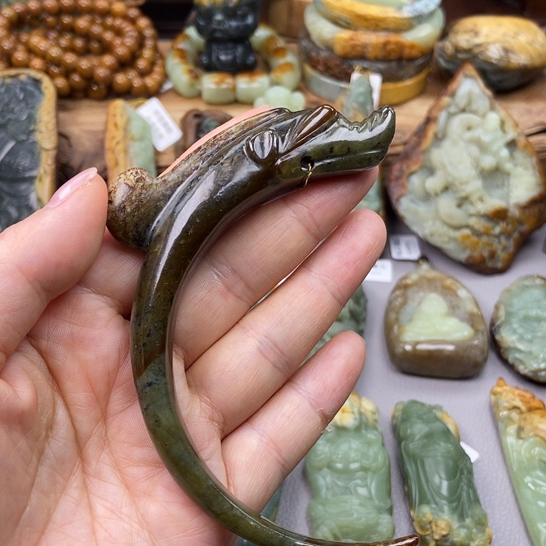 岫岩河磨玉（透闪石质玉）手把未镶嵌