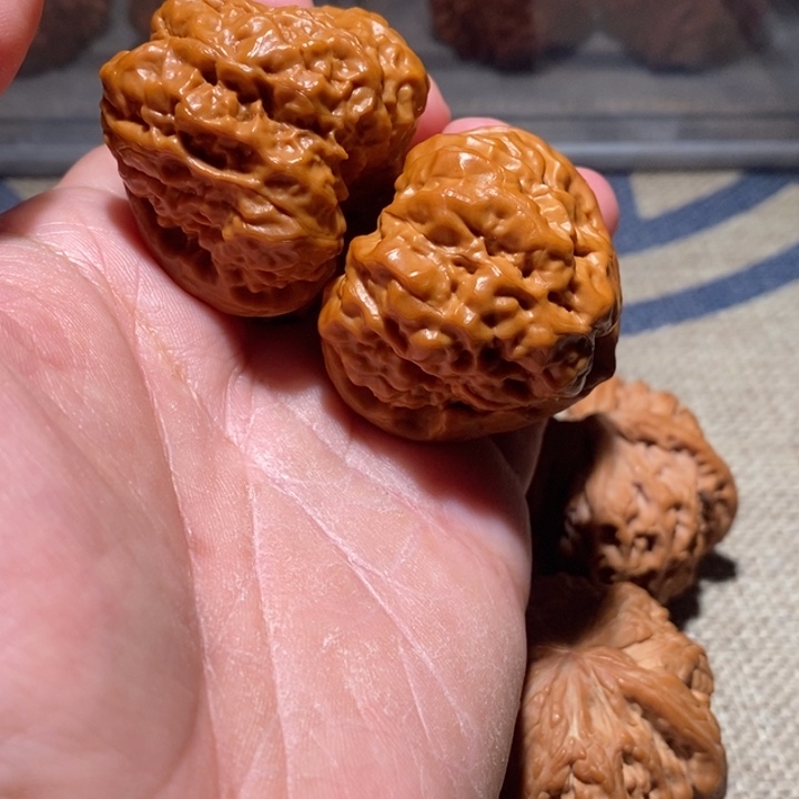 L***.文玩核桃吊坠核桃