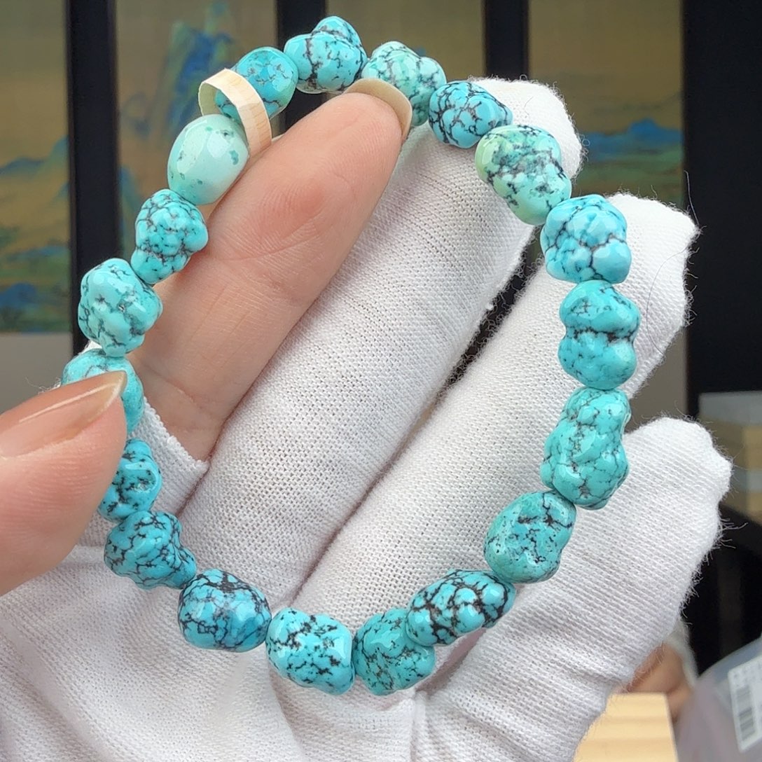 绿松石未镶嵌珠宝奇石