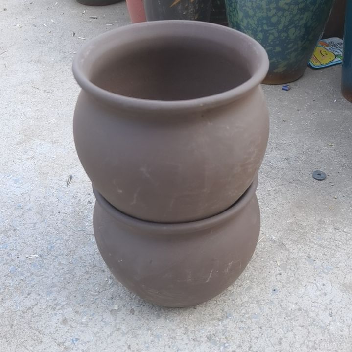 红陶口18高16瑕疵两个盆